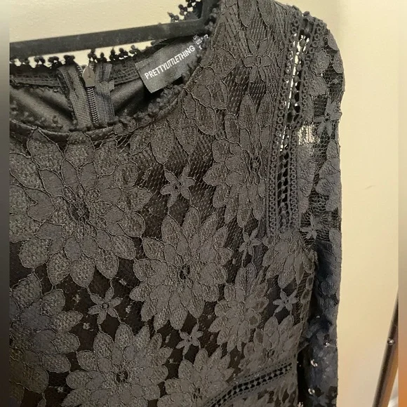 NWT Pretty Little Thing black lace long sleeve knee length dress size 12 - Picture 2 of 6